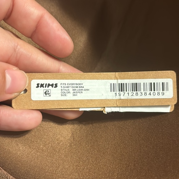 Skims FITS EVERYBODY
T-SHIRT BRA Jasper NWT - Picture 3 of 5